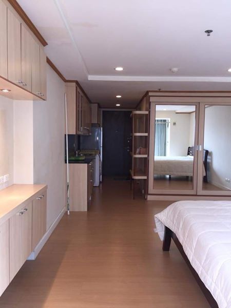 The Trendy Condominium · 1 bedroom · 35 SqM · Asoke, Bangkok · Photo 2 The Trendy Condominium 1-bedroom Condo in Asoke, Bangkok – photo 2