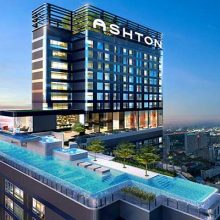 Ashton-Chula-Silom-Bangkok-condo-for-swimming-pool-jacuzzi-onsen