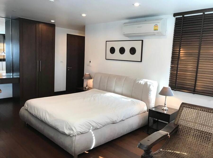 Sathorn Gardens · 3 bedroom · 200 SqM · Floor 33 · Silom, Bangkok · Photo 4 Sathorn Gardens 3-bedroom Condo in Silom, Bangkok – photo 4