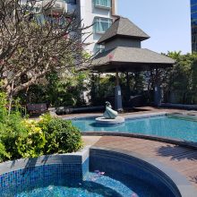 Circle-Condominium-Phetchaburi-garden