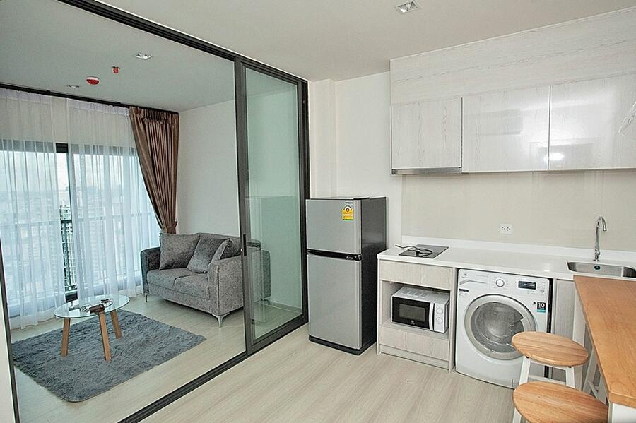 Life Sukhumvit 48 · 1 bedroom · 38 SqM · Floor 30 · Khlong Toei, Bangkok · Photo 1 Life Sukhumvit 48 1-bedroom Condo in Khlong Toei, Bangkok – photo 1
