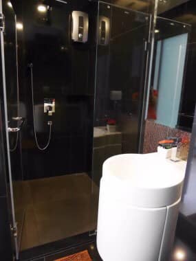 Rhythm SUKHUMVIT 36-38 · 1 bedroom · 25 SqM · Floor 9 · Thong Lo, Bangkok · Photo 3 Rhythm SUKHUMVIT 36-38 1-bedroom Condo in Thong Lo, Bangkok – photo 3