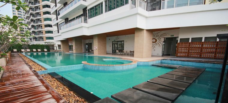 Bright-Sukhumvit-24-Condo-Bangkok-branner-swimmingpool-1