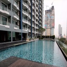 Supalai-Premier-Asoke-Bangkok-condo-for-sale-swimming-pool