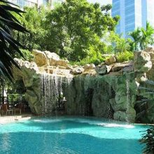 The-Park-Chidlom-Bangkok-condo-swimmingpools-600x385-600x375
