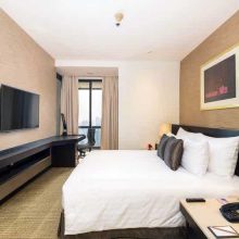 three-bedroom-deluxe-suite-king-l-queen-city-view-14