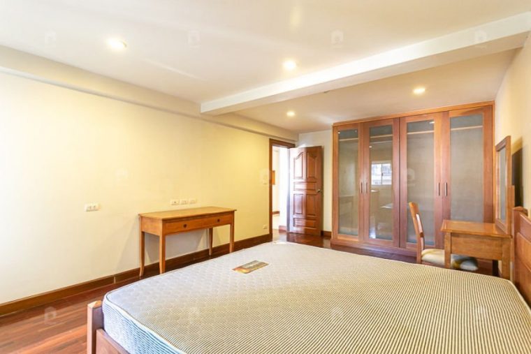 2-bedroom-condo-for-rent-in-nagara-mansion-lumpini-bangkok (3)
