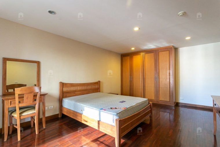 2-bedroom-condo-for-rent-in-nagara-mansion-lumpini-bangkok (4)