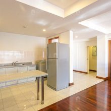 2-bedroom-condo-for-rent-in-nagara-mansion-lumpini-bangkok (6)