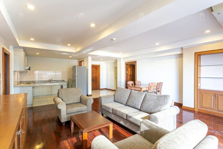 2-bedroom-condo-for-rent-in-nagara-mansion-lumpini-bangkok