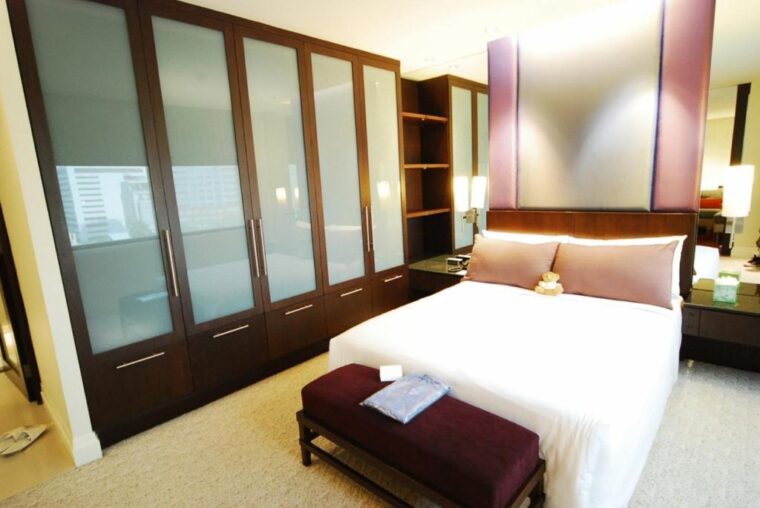 sirisathorn-hotel-accom-designer-two-bedroom-suite-3