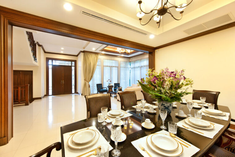set-gallery-living-and-dining-area-5