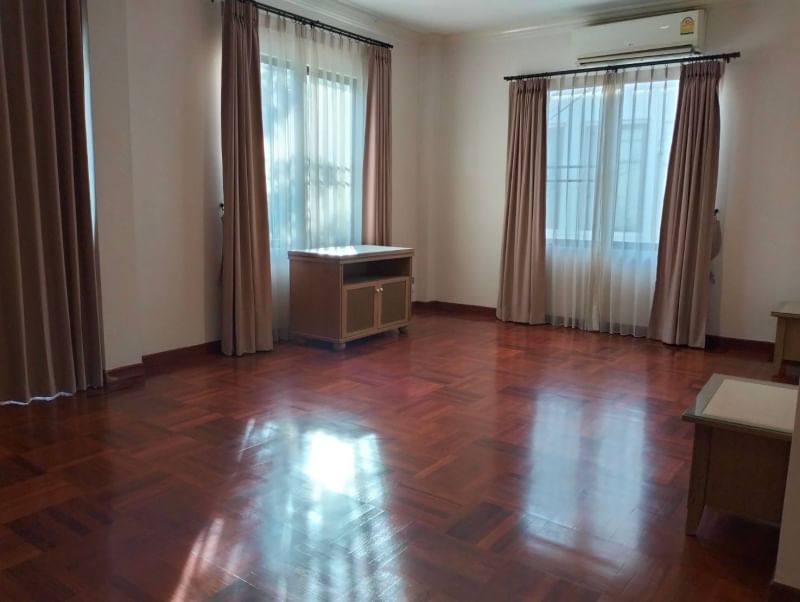 Single House in Thonglor