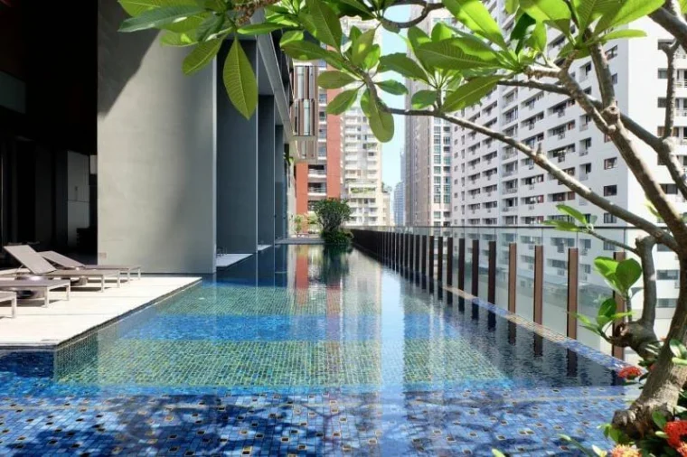 Hansar-Rajdamri_bkk_Pool