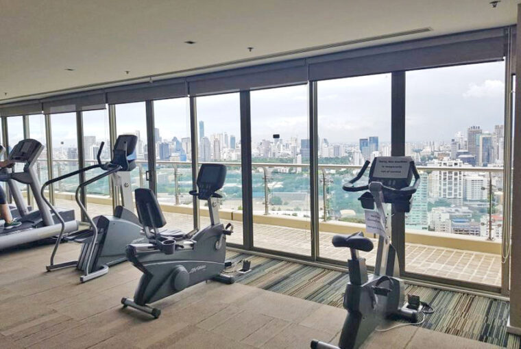 The-Lakes-fitness-with-view-850x570