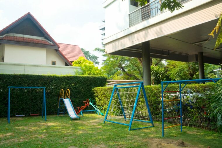 PR Court9