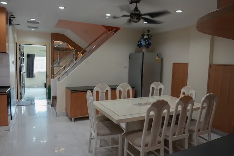 LINE_ALBUM_B_250304_2