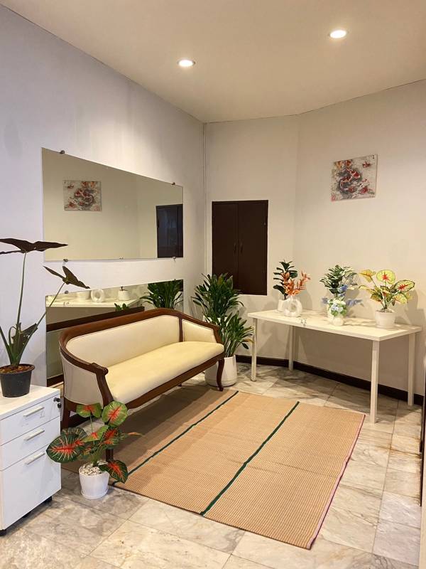 House in Sukhumvit 63 (Ekamai Soi 4) · 6 bedroom · 450 SqM · Floor 4 · Watthana, Bangkok · Photo 2 House in Sukhumvit 63 (Ekamai Soi 4) 6-bedroom Townhouse in Watthana, Bangkok – photo 2