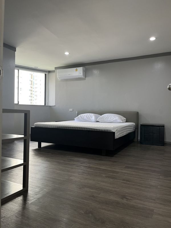 President Park Sukhumvit 24 · 3 bedroom · 223 SqM · Floor 14 · Phrom Phong, Bangkok · Photo 5 President Park Sukhumvit 24 3-bedroom Condo in Phrom Phong, Bangkok – photo 5