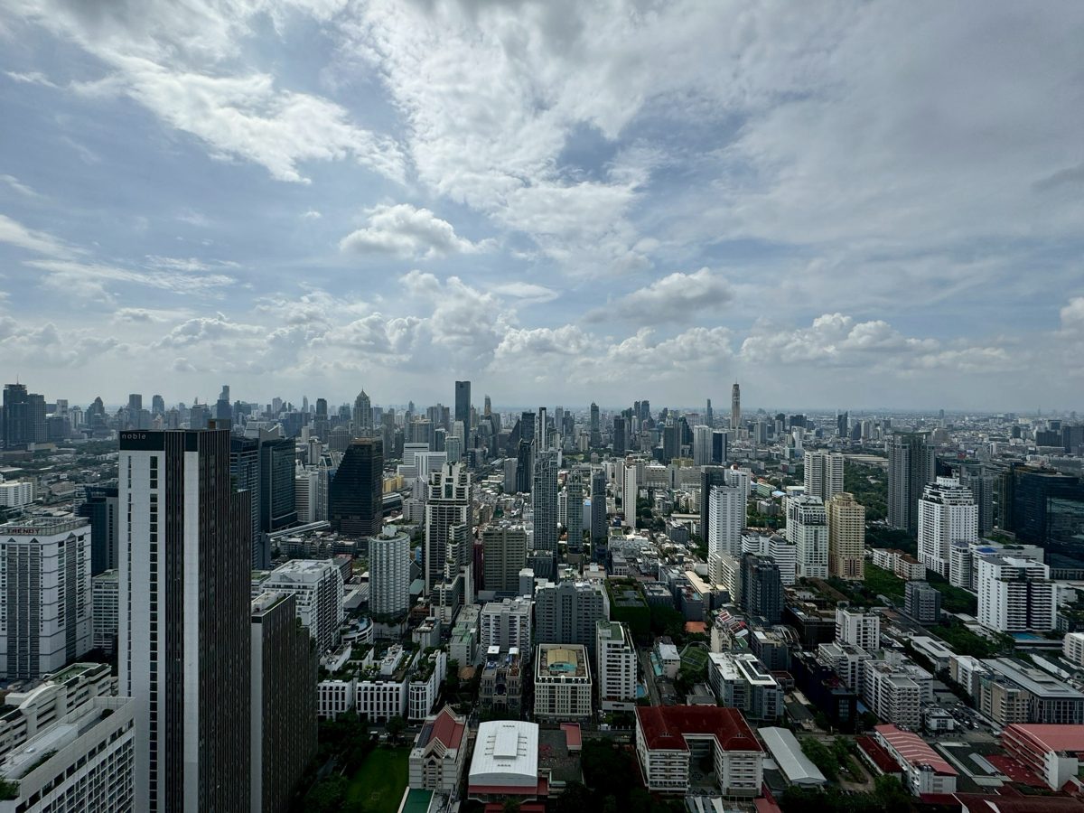 LINE VOOM image 8 The Esse Asoke Bare unit