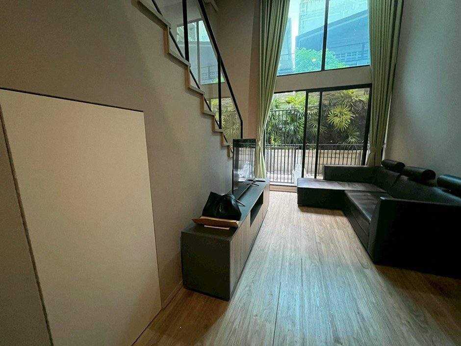 LINE VOOM image 1 Blossom Condo @ Sathorn-Charoenrat Loft 1 | 1