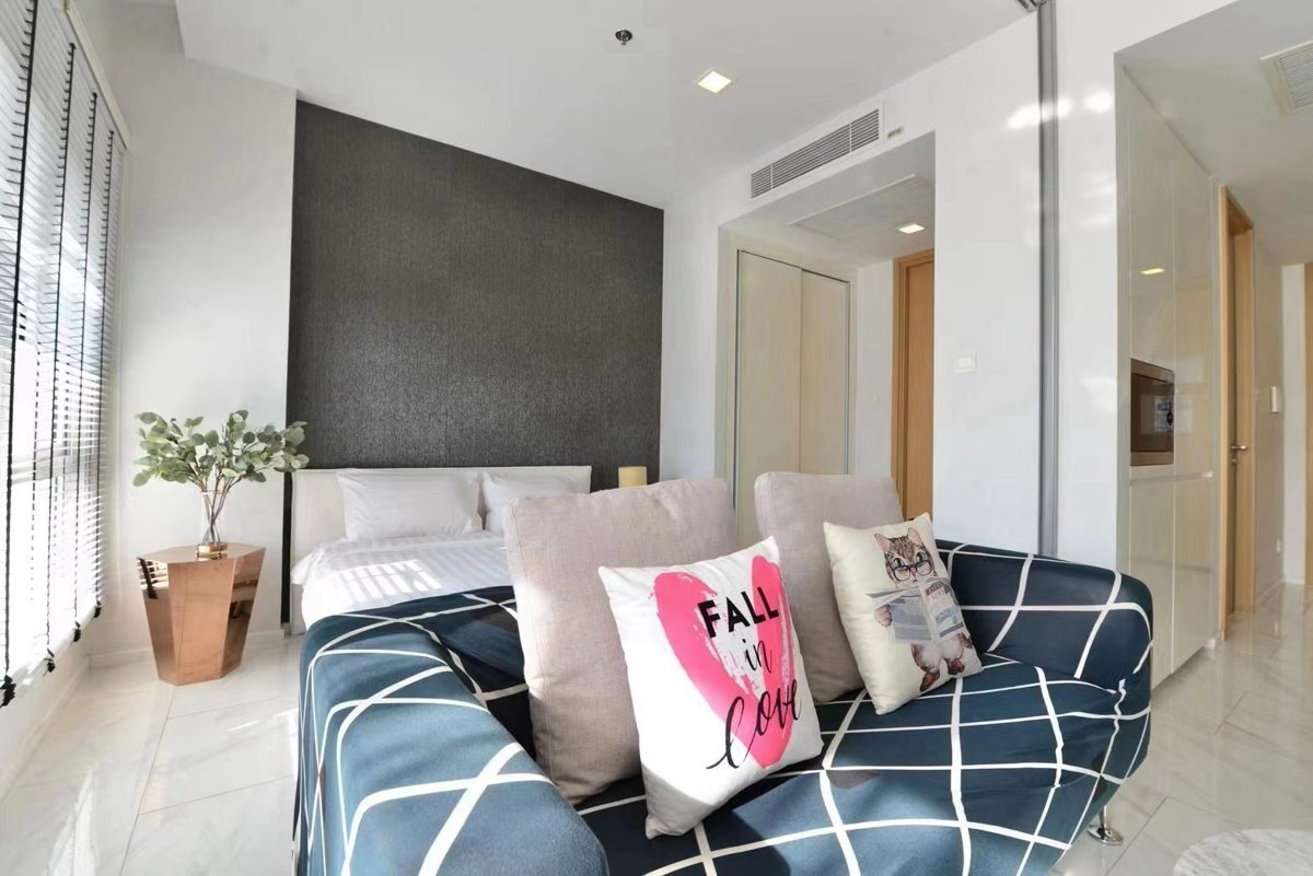 LINE VOOM image 2 Hyde Sukhumvit 11 1 | 1