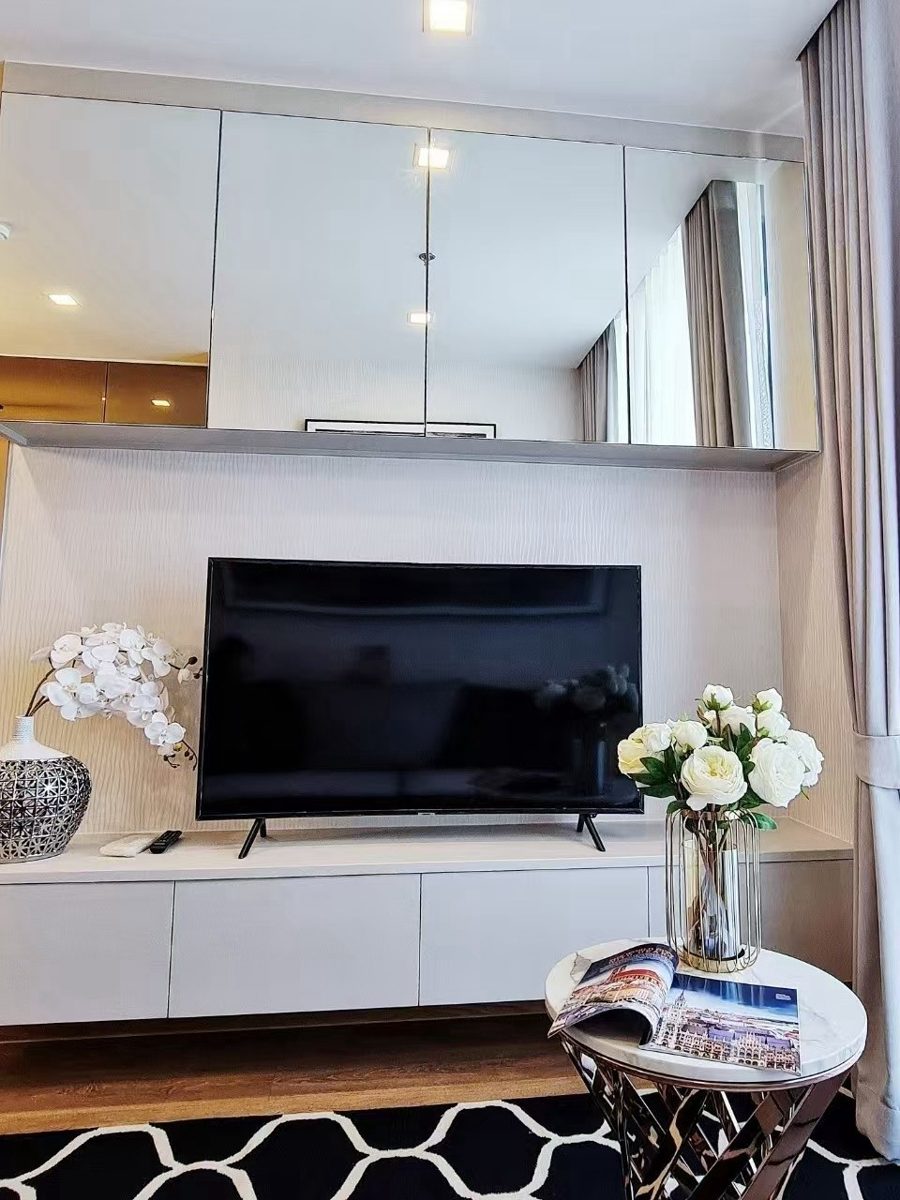 LINE VOOM image 4 Noble BE33 2 | 2