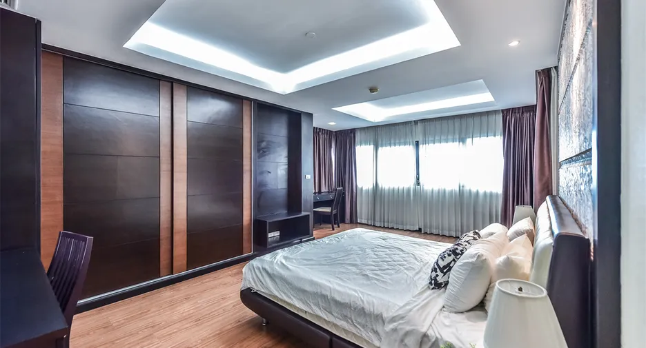 Sathorn Gardens · 3 bedroom · 200 SqM · Floor 32 · Silom, Bangkok · Photo 4 Sathorn Gardens 3-bedroom Condo in Silom, Bangkok – photo 4