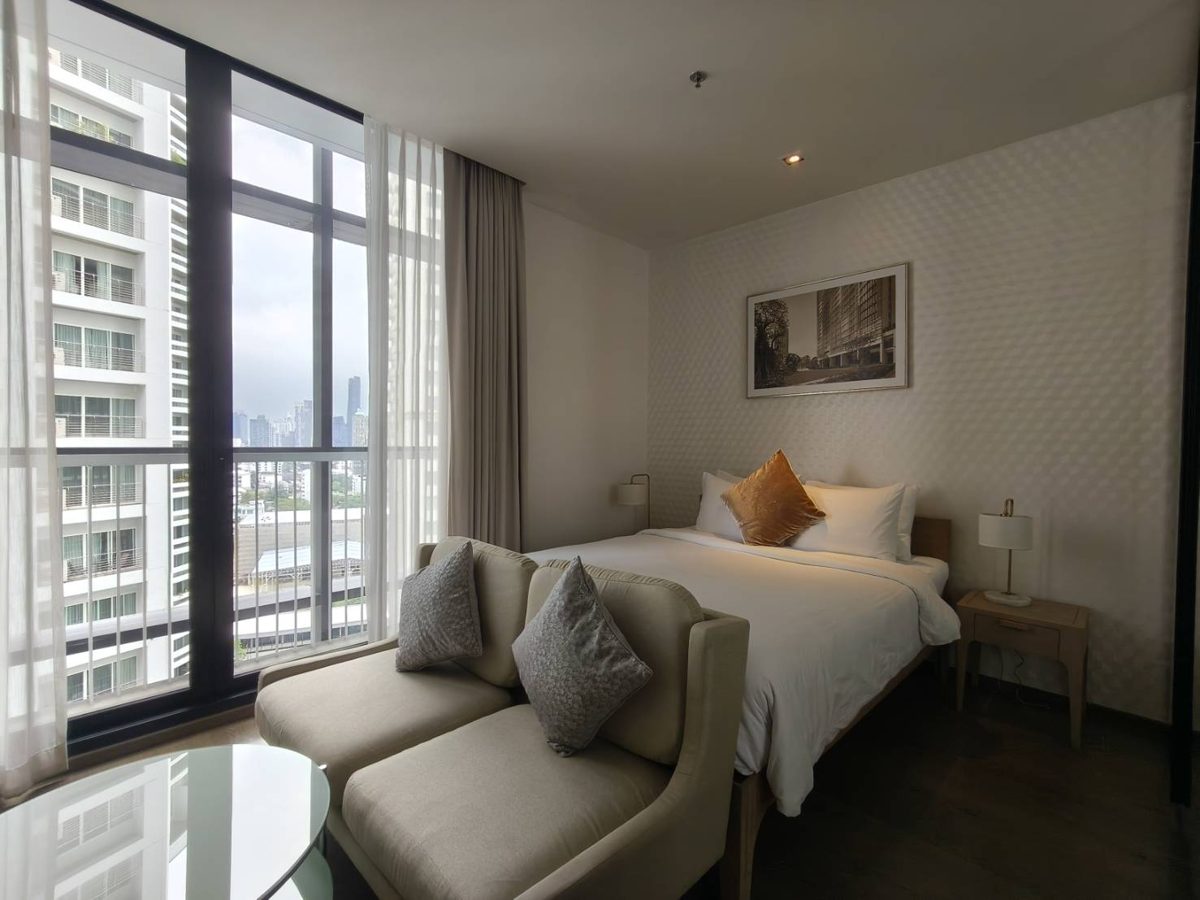 699588_0.jpg Image Shared Park Origin Phrom Phong