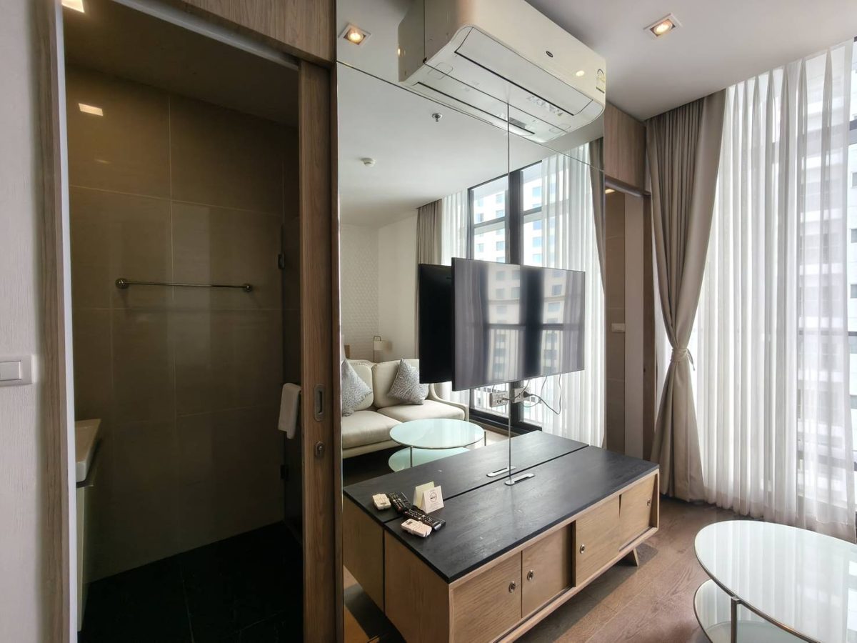 699590_0.jpg Image Shared Park Origin Phrom Phong