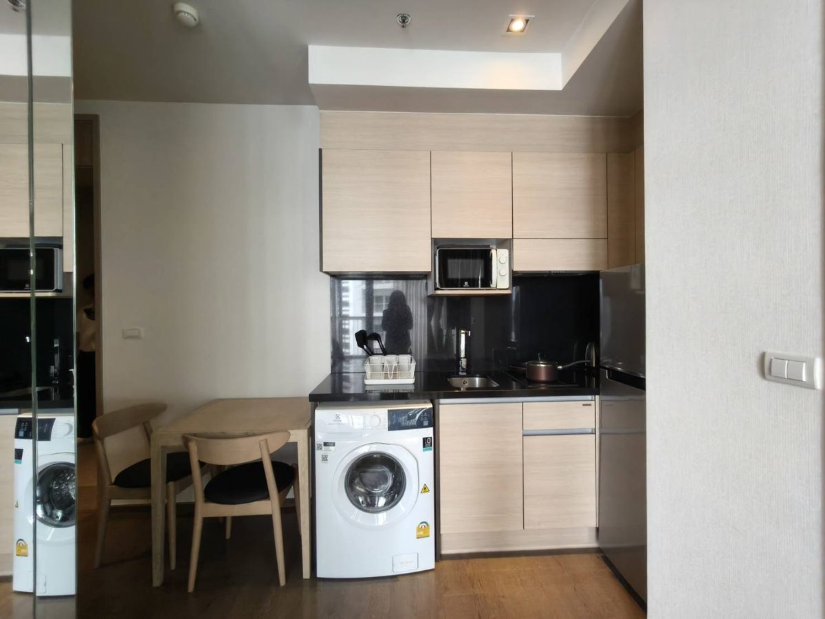 699591_0.jpg Image Shared Park Origin Phrom Phong