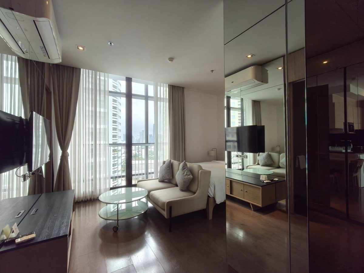 699592_0.jpg Image Shared Park Origin Phrom Phong
