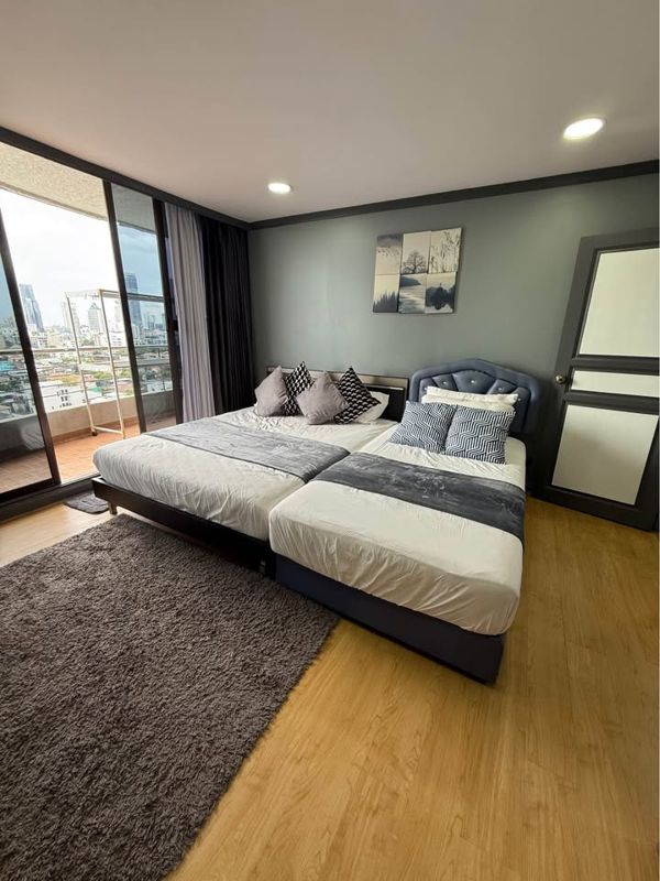 Supalai Place Sukhumvit 39 · 3 bedroom · 120 SqM · Floor 17 · Watthana, Bangkok · Photo 4 Supalai Place Sukhumvit 39 3-bedroom Condo in Watthana, Bangkok – photo 4