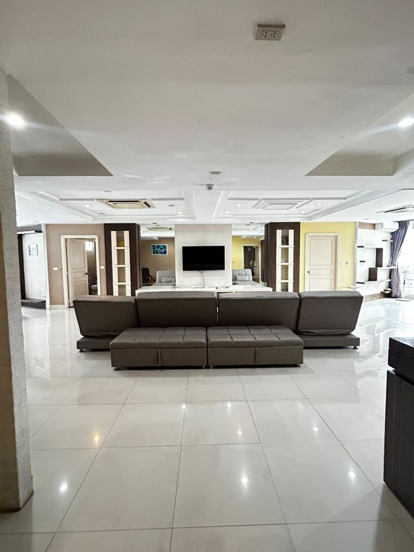 President Park Sukhumvit 24 · 3 bedroom · 265 SqM · Floor 19 · Phrom Phong, Bangkok · Photo 2 President Park Sukhumvit 24 3-bedroom Condo in Phrom Phong, Bangkok – photo 2