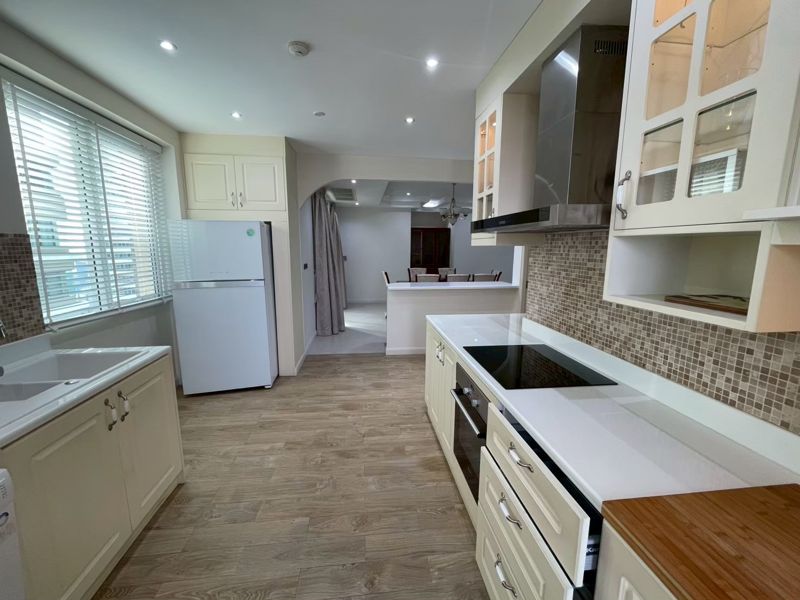 Ideal 24 · 5 bedroom · 327 SqM · Floor 33 · Photo 4 Ideal 24 5-bedroom Condo – photo 4