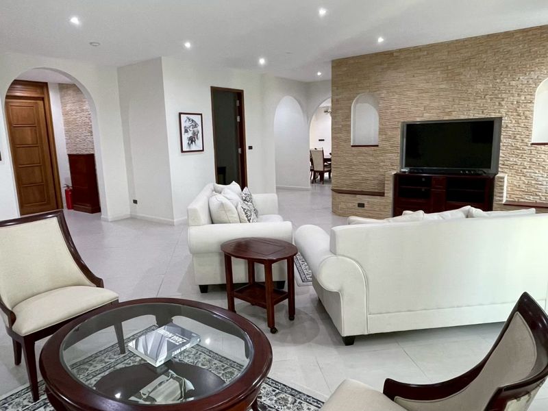 Ideal 24 · 5 bedroom · 327 SqM · Floor 33 · Photo 3 Ideal 24 5-bedroom Condo – photo 3