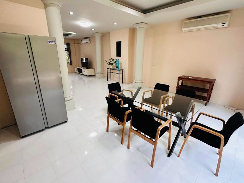 Chicha Castle · 4 bedroom · 350 SqM · Asoke, Bangkok · Photo 4 Chicha Castle 4-bedroom Townhouse in Asoke, Bangkok – photo 4