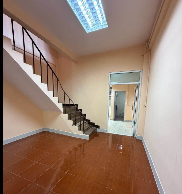 Commercial Building near Terminal 21 Rama 3 · 3 bedroom · 180 SqM · Photo 3 Commercial Building near Terminal 21 Rama 3 3-bedroom Townhouse – photo 3