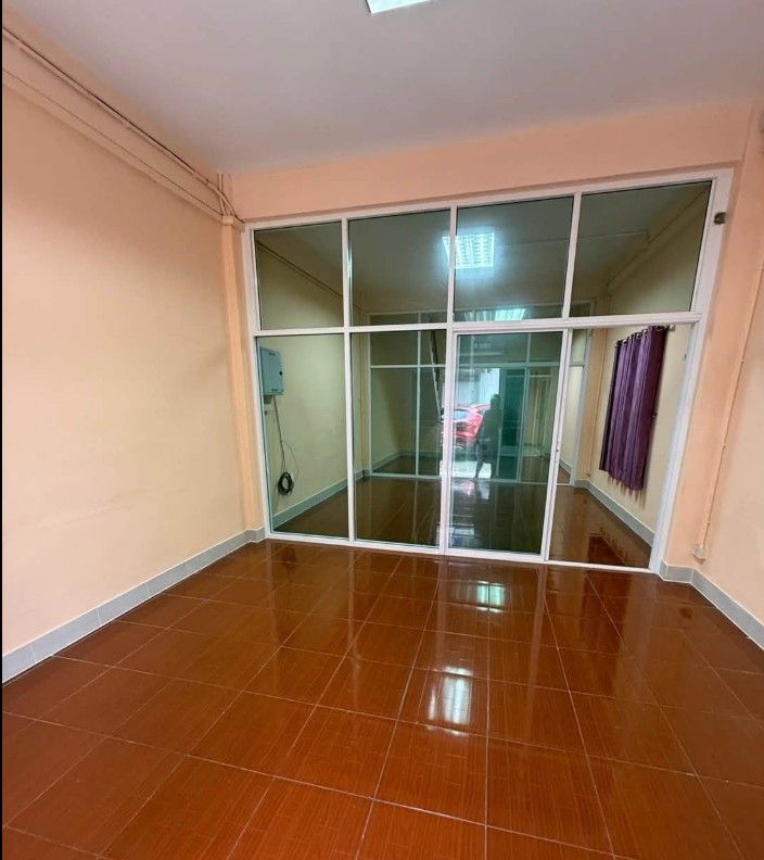 Commercial Building near Terminal 21 Rama 3 · 3 bedroom · 180 SqM · Photo 2 Commercial Building near Terminal 21 Rama 3 3-bedroom Townhouse – photo 2