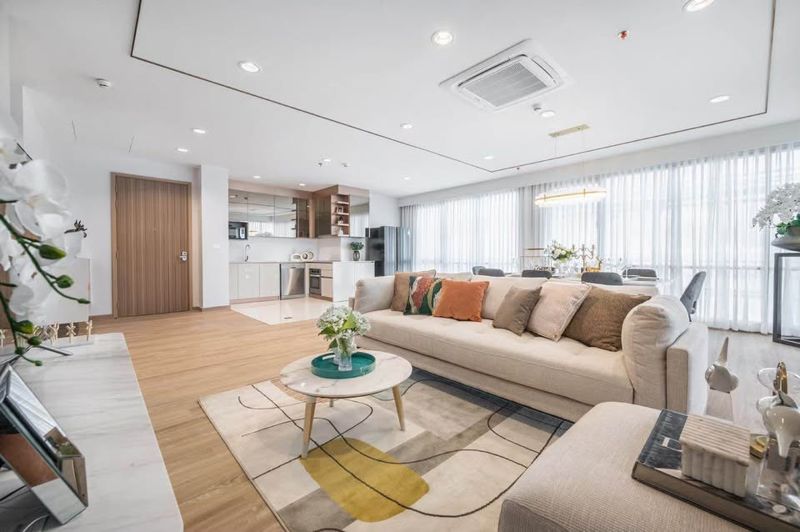 Sathorn 111 · 4 bedroom · 229 SqM · Photo 1 Sathorn 111 4-bedroom Apartment – photo 1