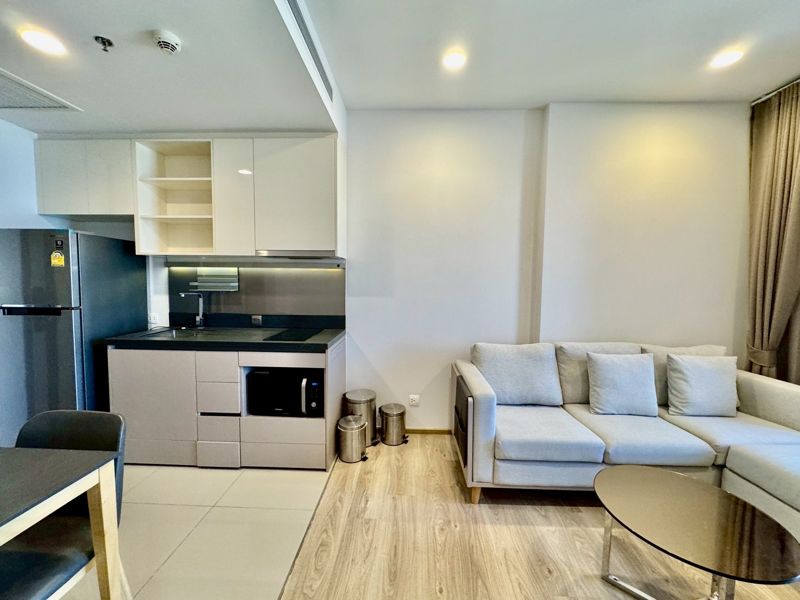 Oka Haus · 1 bedroom · 35.35 SqM · Floor 37 · Khlong Toei, Bangkok · Photo 2 Oka Haus 1-bedroom Condo in Khlong Toei, Bangkok – photo 2