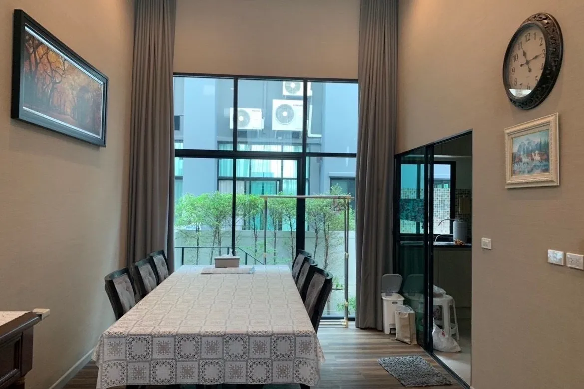 Arden Pattanakarn · 3 bedroom · 196 SqM · Pattanakarn, Bangkok · Photo 1 Arden Pattanakarn 3-bedroom Townhouse in Pattanakarn, Bangkok – photo 1