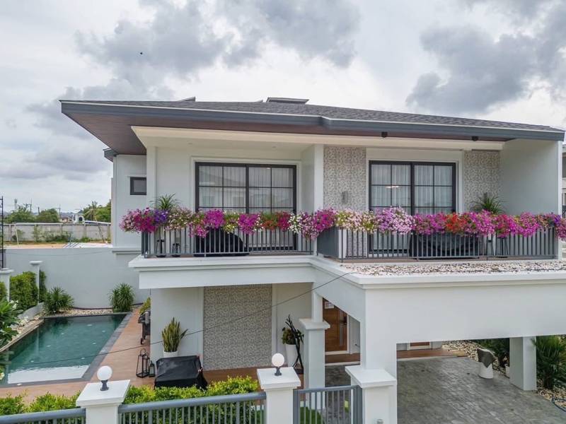 Baan Suan Residence, Pattaya · 4 bedroom · 305 SqM · Photo 1 Baan Suan Residence, Pattaya 4-bedroom Detached House – photo 1