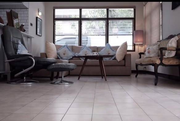 3 Bedroom Detached House (Pet Friendly) for Rent in CBD Soi Plukjit Rama 4 · 3 bedroom · Photo 5 3 Bedroom Detached House (Pet Friendly) for Rent in CBD Soi Plukjit Rama 4 3-bedroom Detached House – photo 5