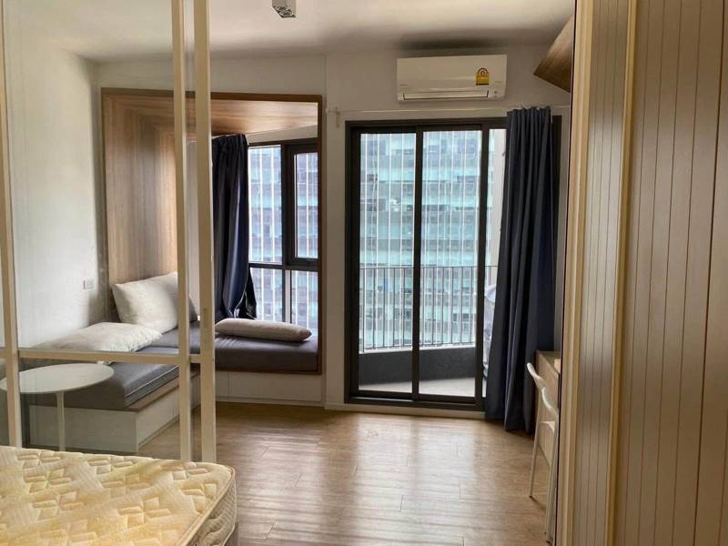 Triple Y Residence · 1 bedroom · 33 SqM · Silom, Bangkok · Photo 2 Triple Y Residence 1-bedroom Condo in Silom, Bangkok – photo 2