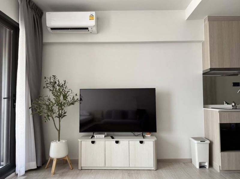 Reference Sathorn-Wongwianyai · 1 bedroom · 26 SqM · Floor 10 · Khlong San, Bangkok · Photo 2 Reference Sathorn-Wongwianyai 1-bedroom Condo in Khlong San, Bangkok – photo 2