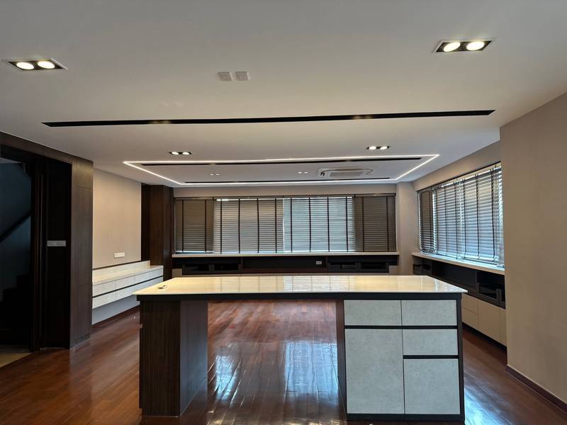 Ploenchit Terrace · 3 bedroom · 374 SqM · Floor 8 · Watthana, Bangkok · Photo 2 Ploenchit Terrace 3-bedroom Condo in Watthana, Bangkok – photo 2