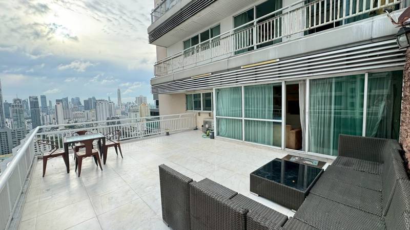 Grand Park View Asoke · 2 bedroom · 100 SqM · Floor 30 · Asoke, Bangkok · Photo 1 Grand Park View Asoke 2-bedroom Condo in Asoke, Bangkok – photo 1