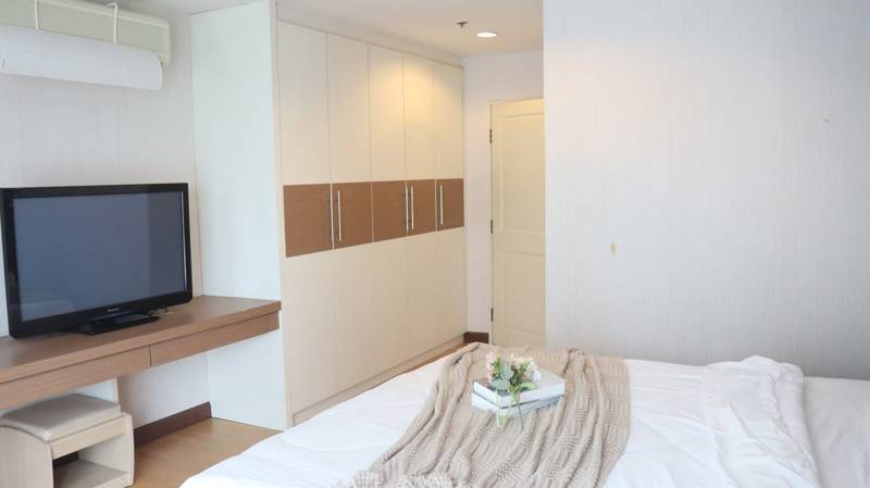 Serene Place Sukhumvit 24 · 121 SqM · Floor 6 · Phrom Phong, Bangkok · Photo 2 Serene Place Sukhumvit 24 Condo in Phrom Phong, Bangkok – photo 2