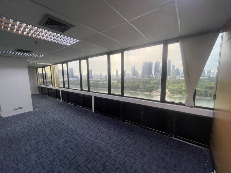Ocean Tower 1 · 269 SqM · Floor 14 · Khlong Toei, Bangkok · Photo 1 Ocean Tower 1 in Khlong Toei, Bangkok – photo 1